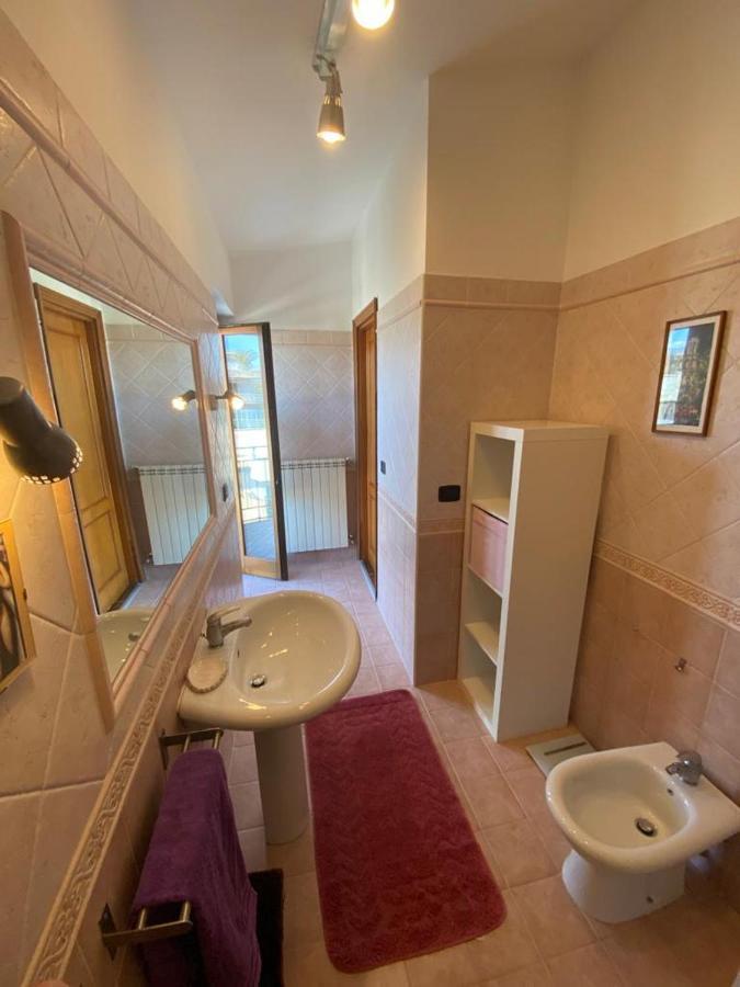 Casa Cirella Near Anagnina Metro Apartment Rom