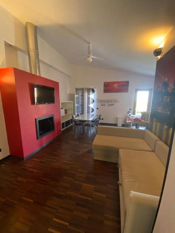 Casa Cirella Near Anagnina Metro Lägenhet